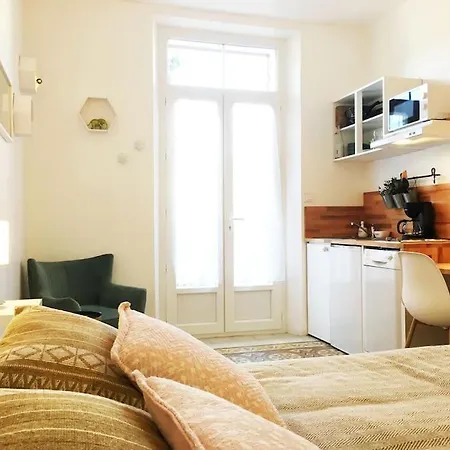 Apartment Magnifique Avec Cour Exterieure Privee *